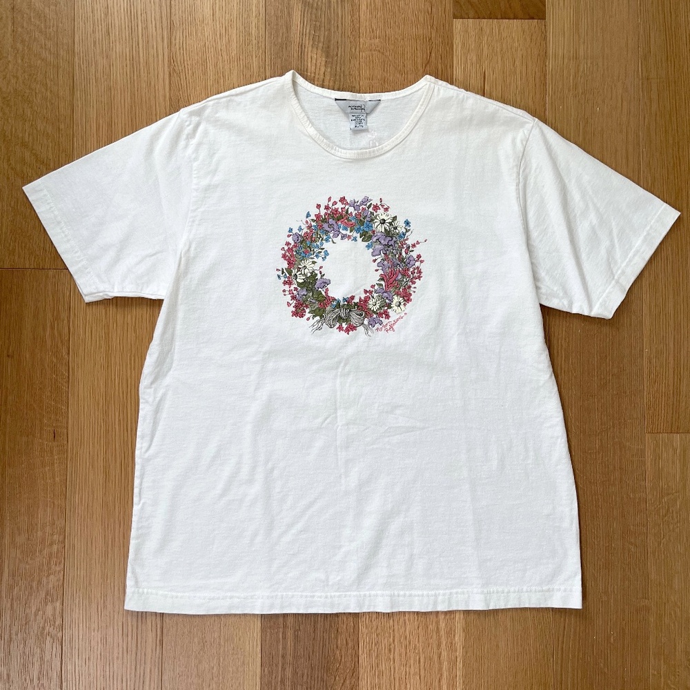 Northern Reflections Vintage Floral Graphic T-shirt in White Size XL
